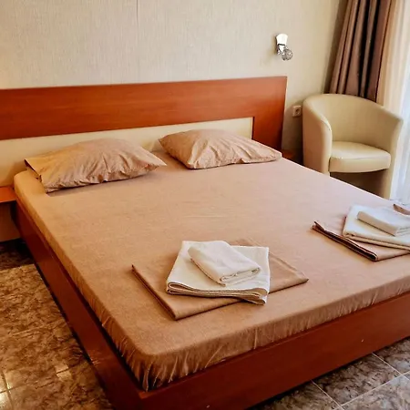 карел Hotell Nesebar