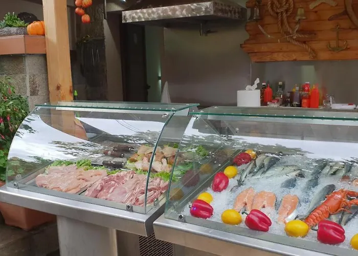 Хотел карел