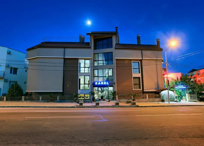 Хотел карел *