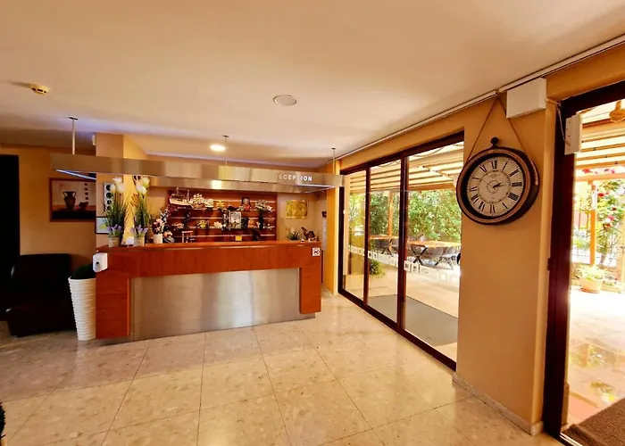 карел * Несебър