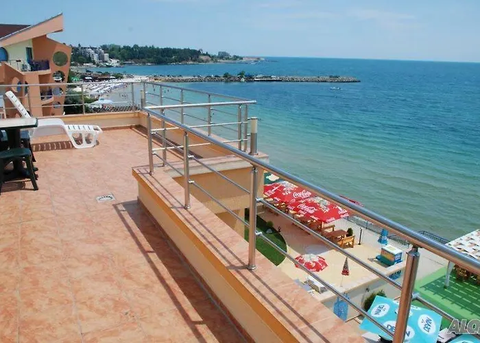 карел * Несебър