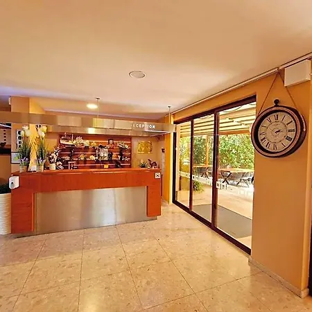 карел Hotel *