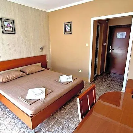 Hotel карел *